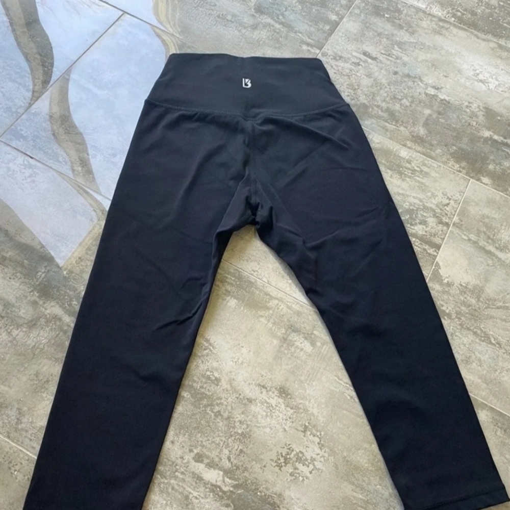 BuffBunny live in capri onyx S